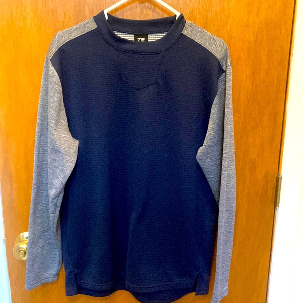 Thick Long Sleeve Shirt - Men's Medium